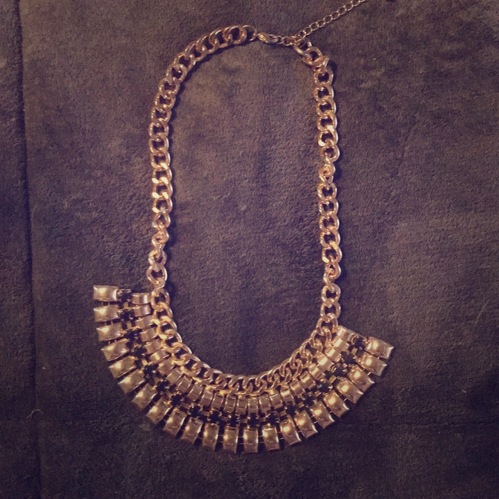 Statement necklace